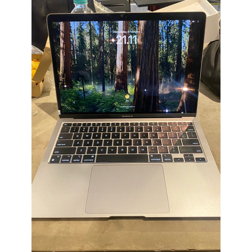 MACBOOK AIR M1 2020 8/256 GB