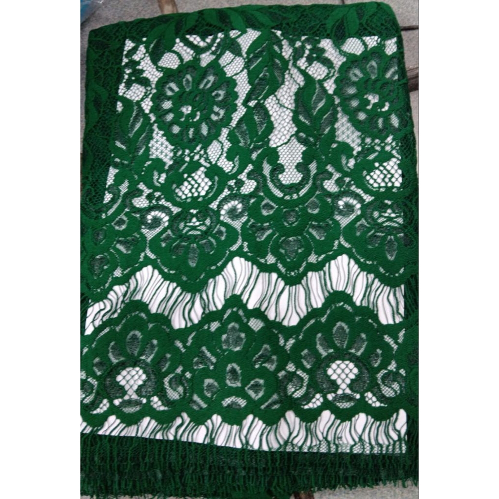 KAIN RENDA BRUKAT SEMI PRANCIS UK. 1,4M X 2,5M