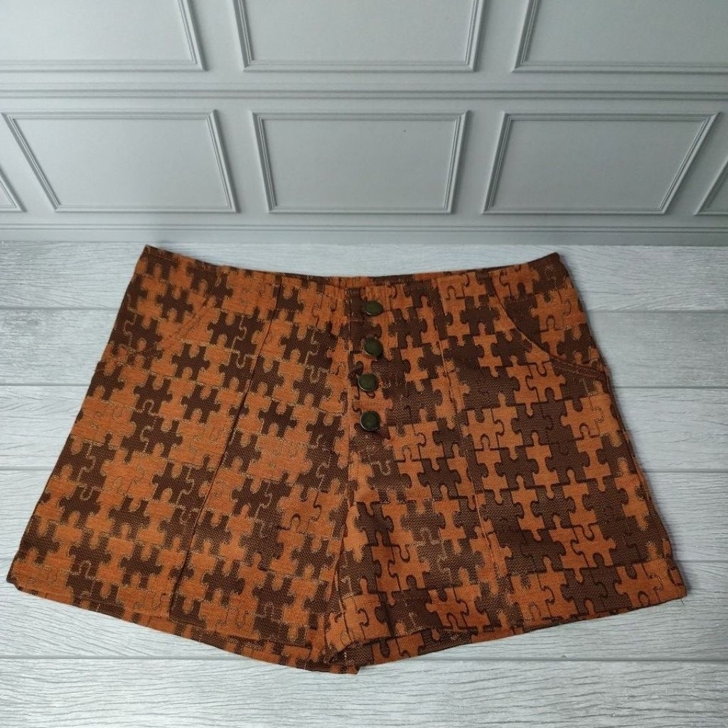 hotpants bewry bangkok newww celana pendek bewry size L motif puzzle