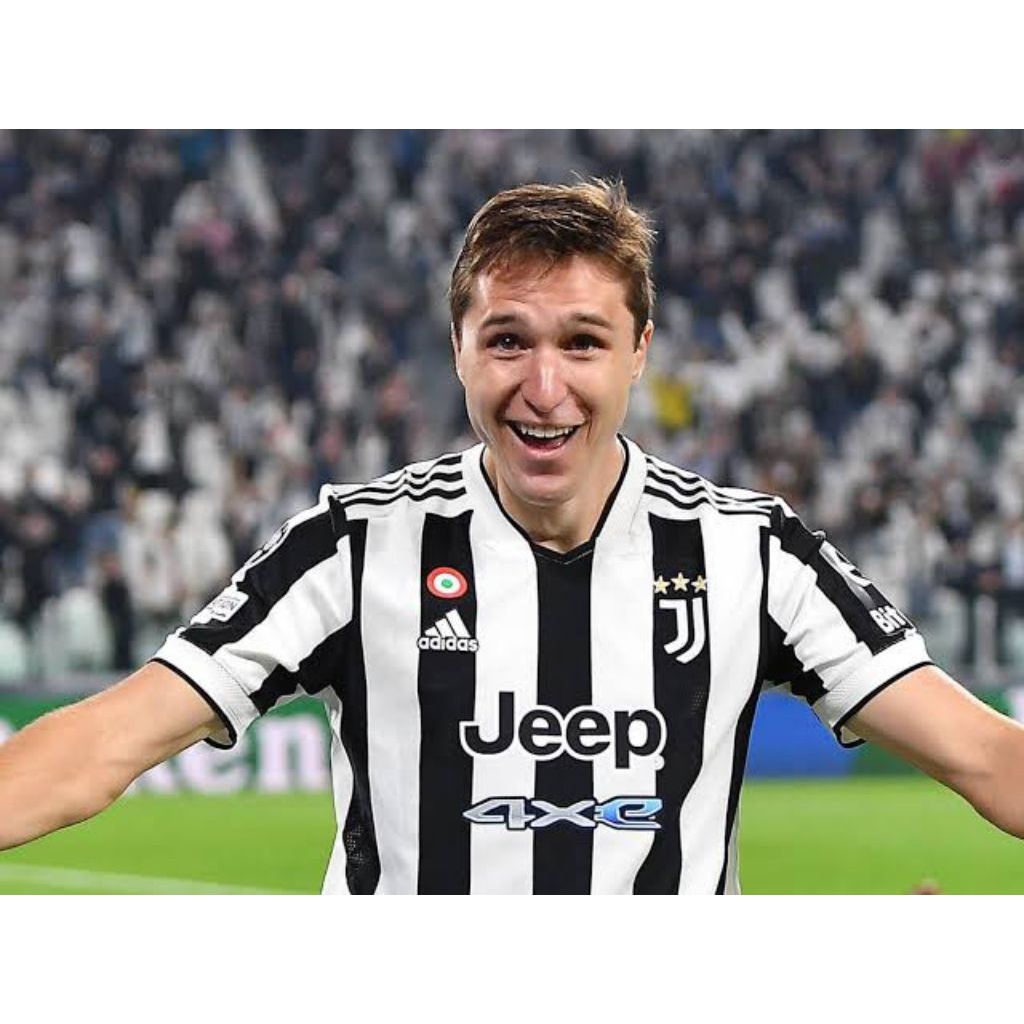 Gratis Nameset CHIESA 22 + Full Patch Jersey Retro Juventus 2021 2022