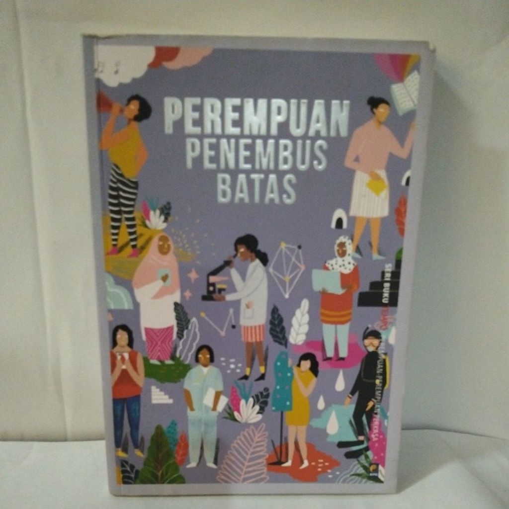 PEREMPUAN PENEMBUS BATAS