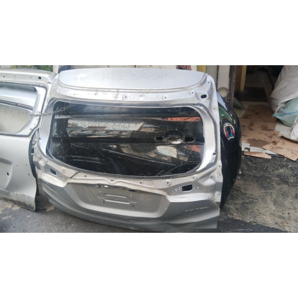 pintu bagasi hrv 2016-2021