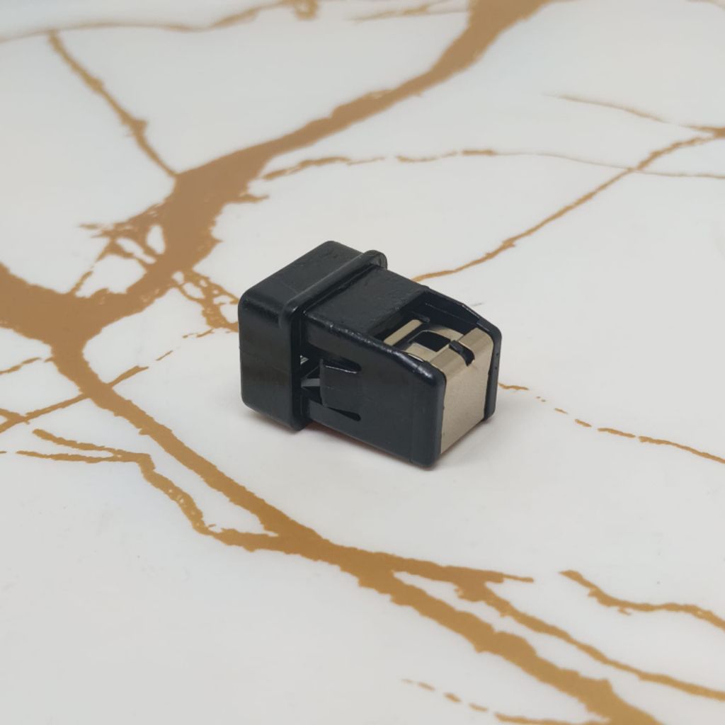 Latch pengait pengunci laci Honda PCX 150 LED PCX 160 ADV 150 ADV 160 81142-K01-901