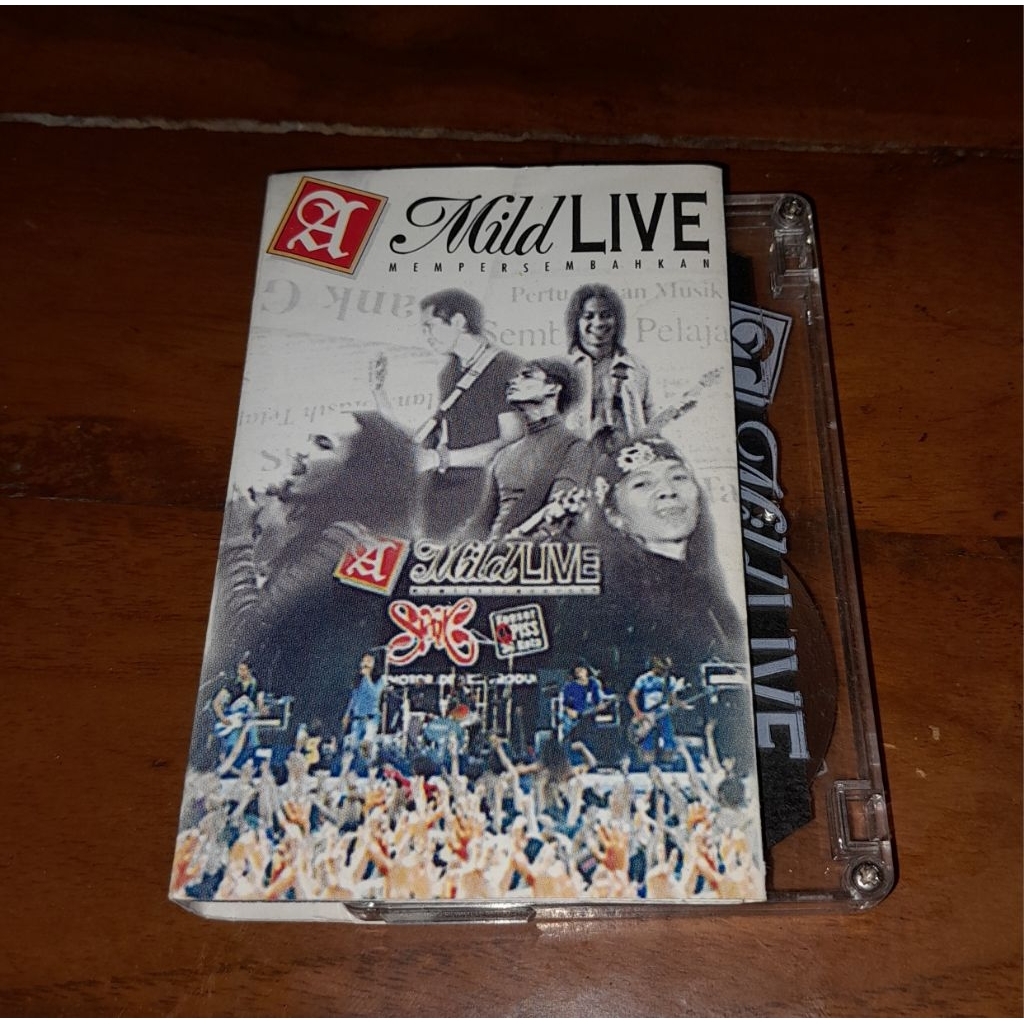 Kaset pita Slank konser A mild live