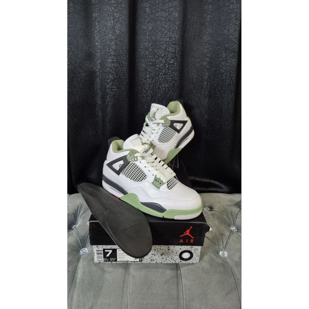 AIR JORDAN 4 SEAFOAM
