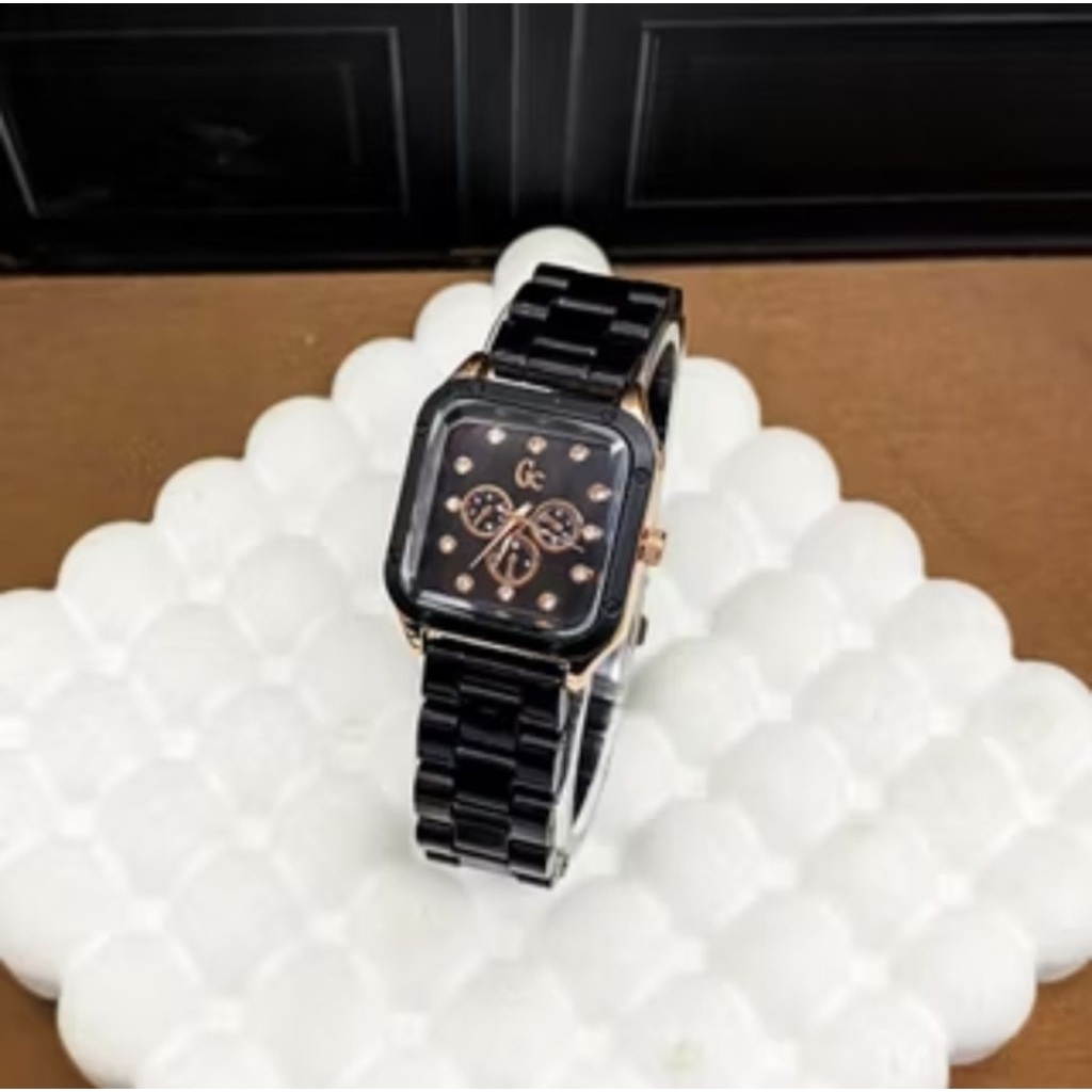 Jam Tangan GC Analog Quartz Persegi - Stainless Steel Case, Karet Strap, Mineral Crystal