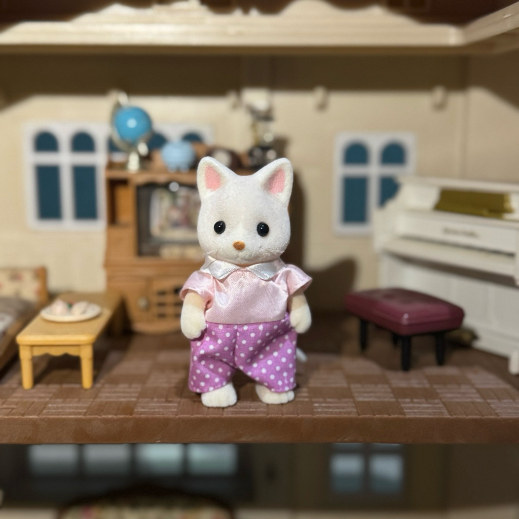 Sylvanian Families silk Cat