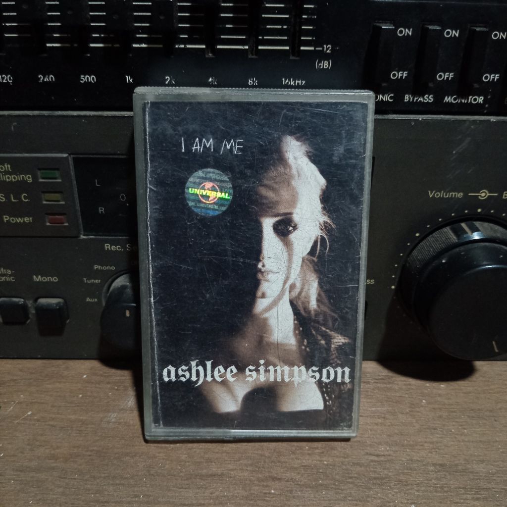 Kaset Original Ashlee Simpson - I Am Me