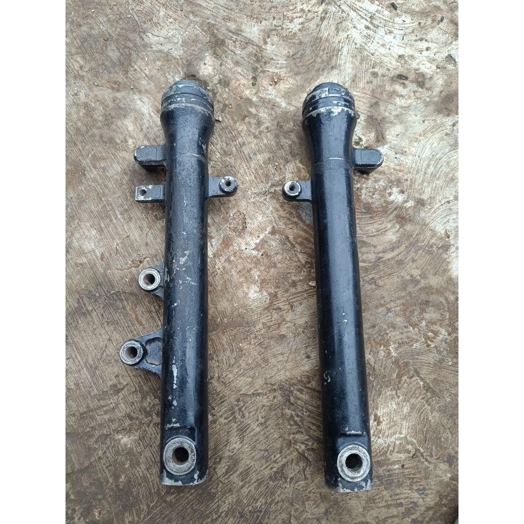 Bottom shock depan suzuki Satria Fu ori copotan
