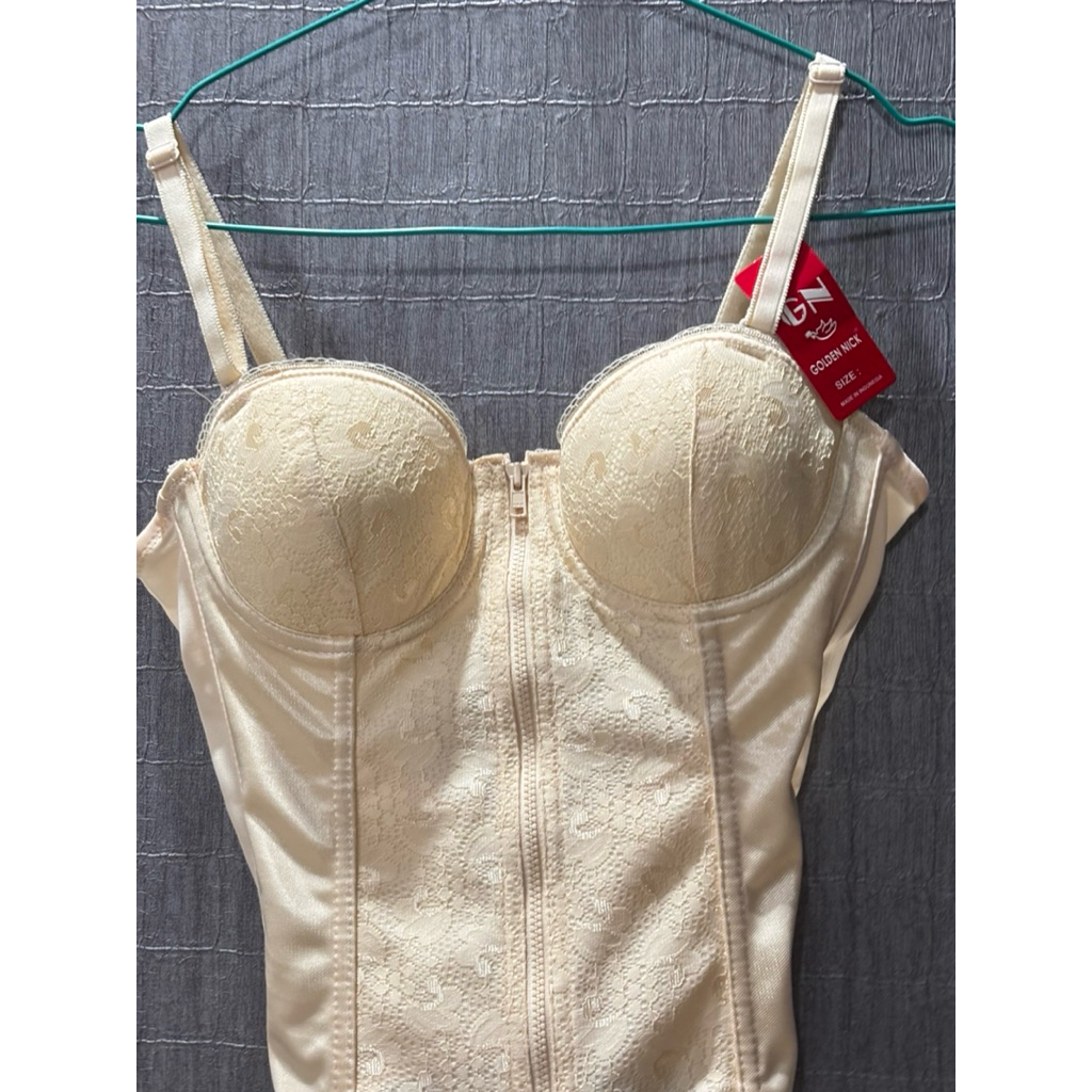 Longtorso Kamisol Korset Renda Golden Nick 36