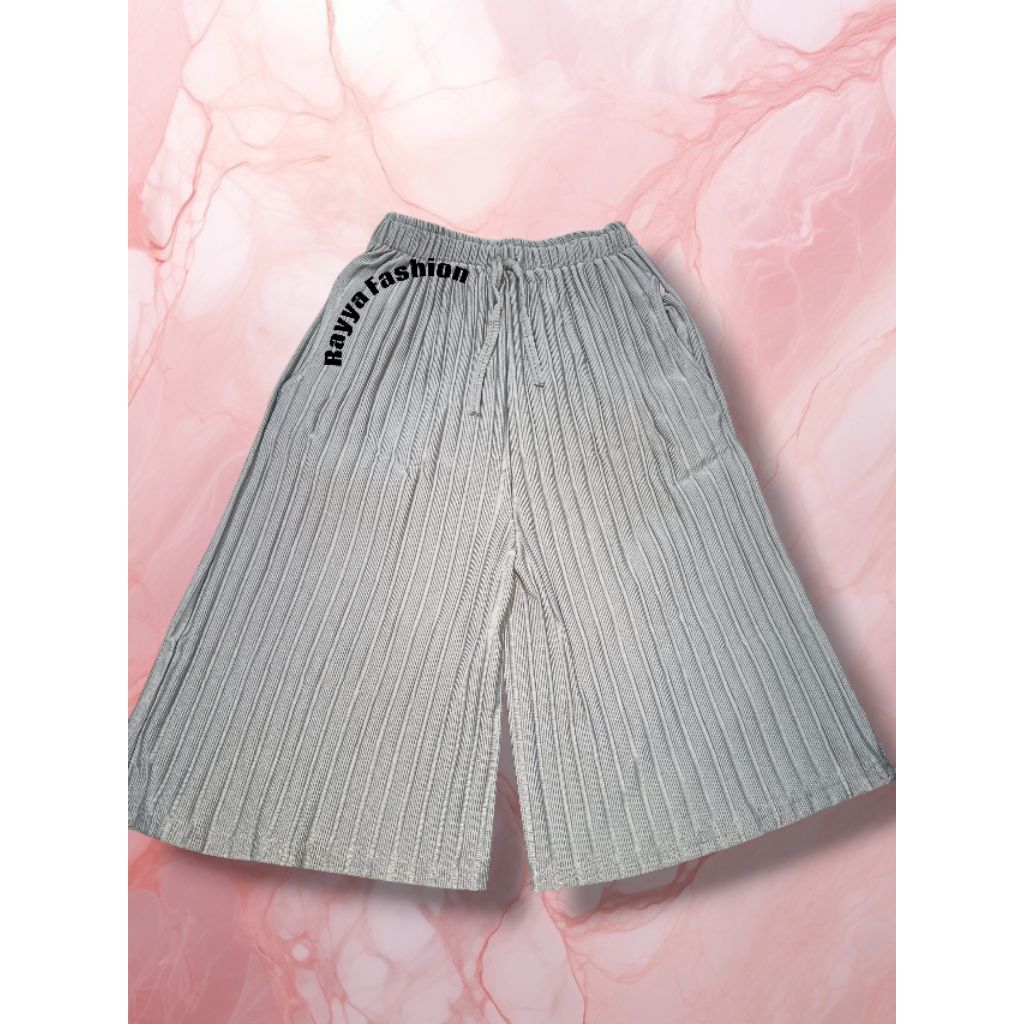 CELANA PENDEK WANITA JUMBO 7/8