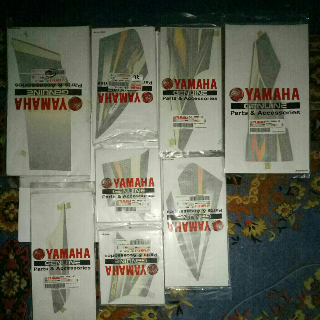 STRIPING GRAPHIC EMBLEM SAYAP LUAR DALAM F1ZR FIZR 2004 BIRU PUTIH ORIGINAL YGP