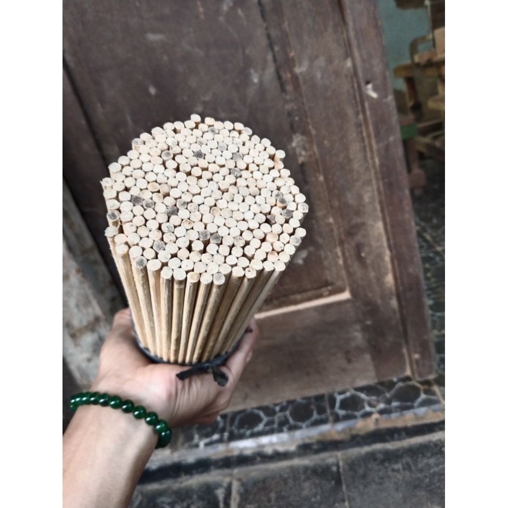 jeruji bambu untuk sangkar merpati / jeruji  ukuran besar 5 mm panjang 50cm ( isi per 100 biji )