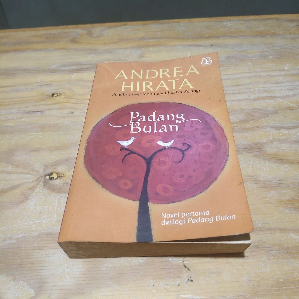 Novel Padang Bulan & Cinta di Dalam Gelas