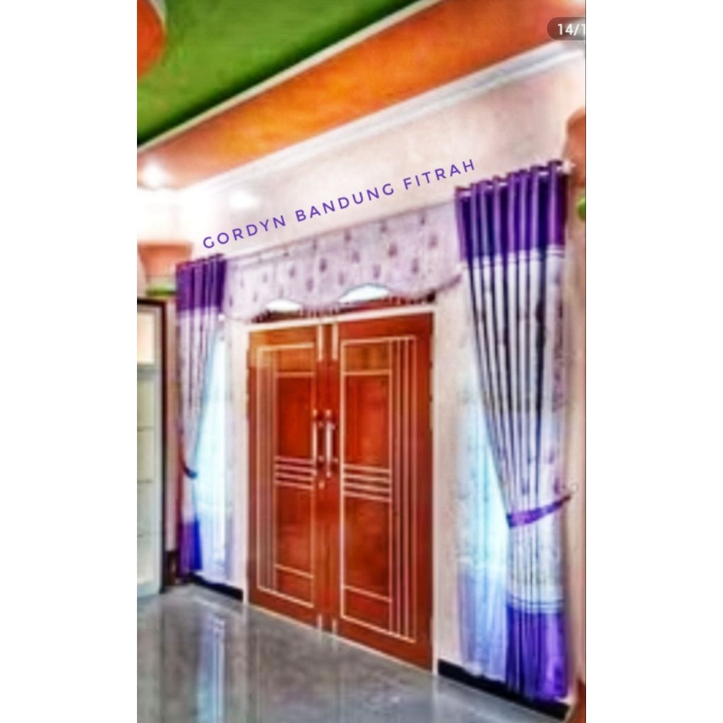 Gorden Pintu tengah & pemisah ruangan model poni belakang motif polos kombinasi warna minimalis terb