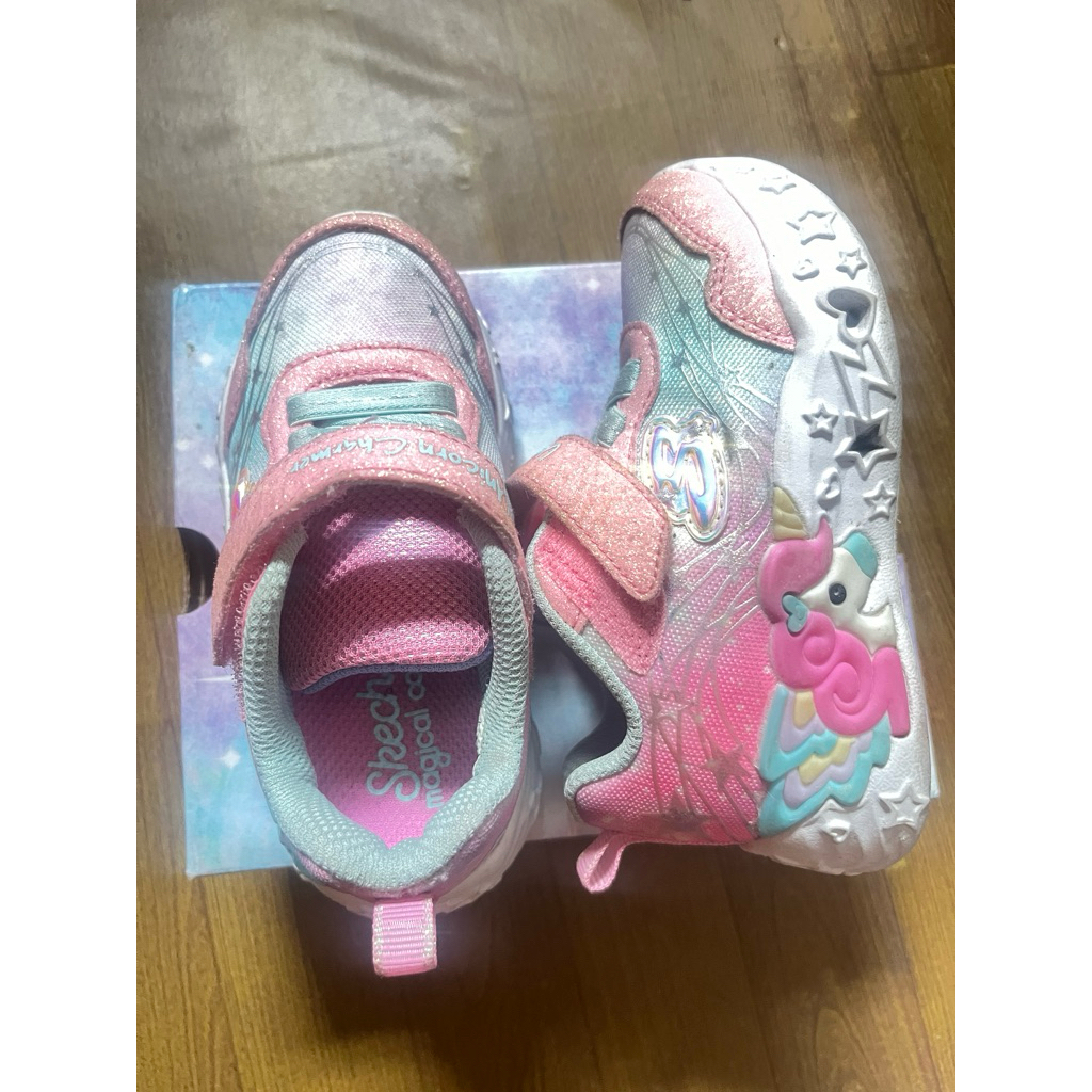 skechers anak perempuan