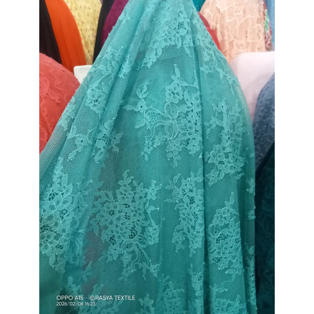 kain tile spandek Korea bahan brukat spandek premium bahan brukat tile motif bahan brukat tile meter