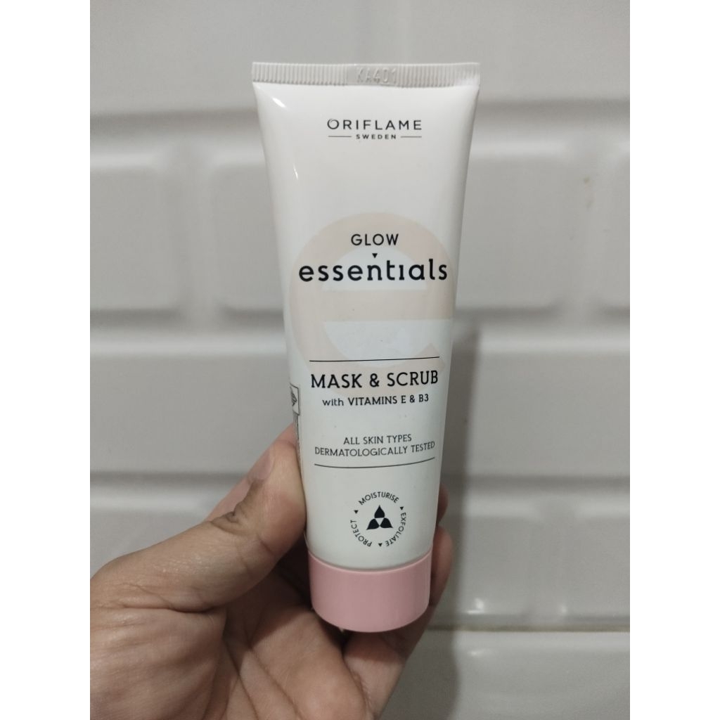 Essential Glow mask and scrub