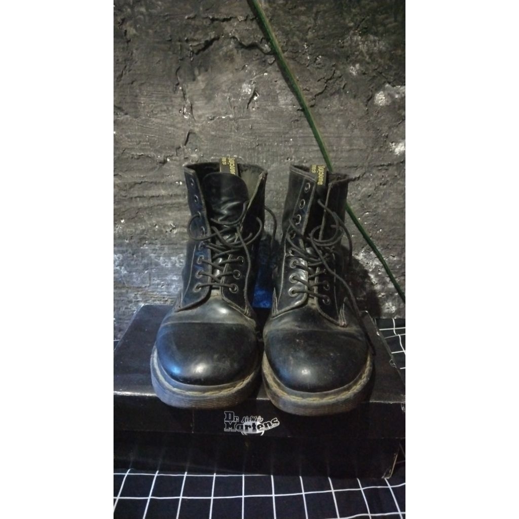 docmart 1460 black smooth