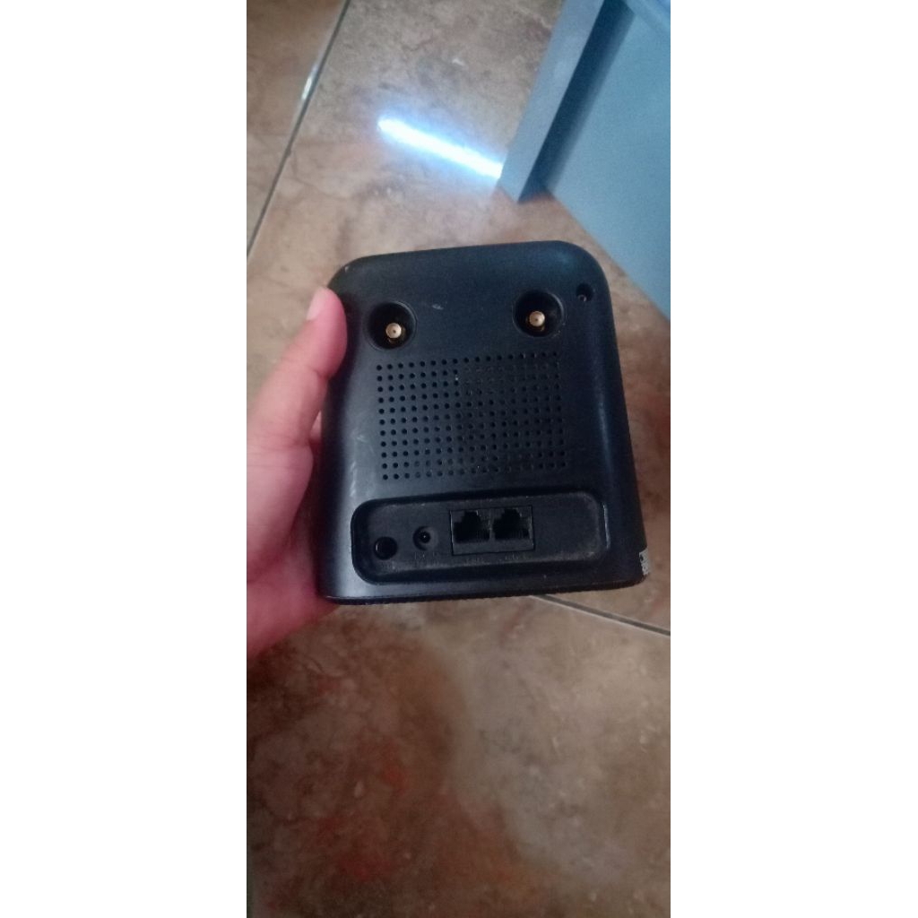 router Wifi D-Link DWR-920 kondisi mati