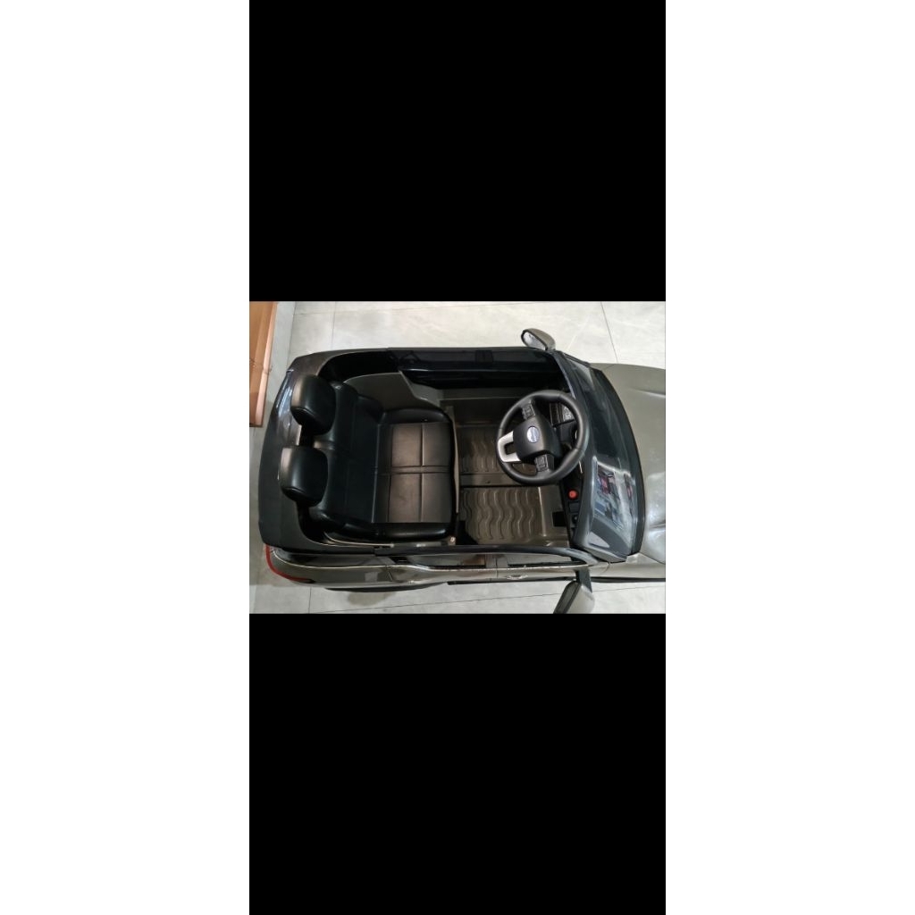 Mobil aki anak second