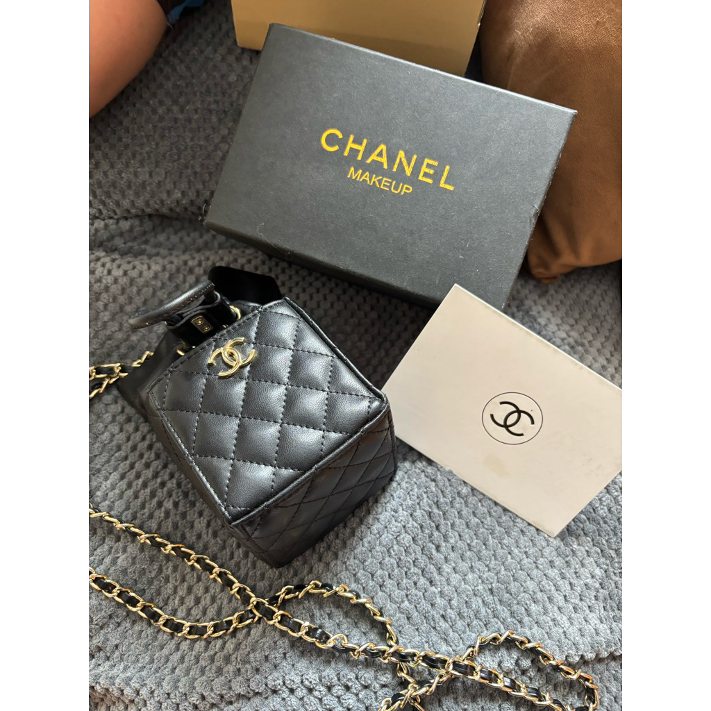 preloved tas Chanel mini black gold wheat original