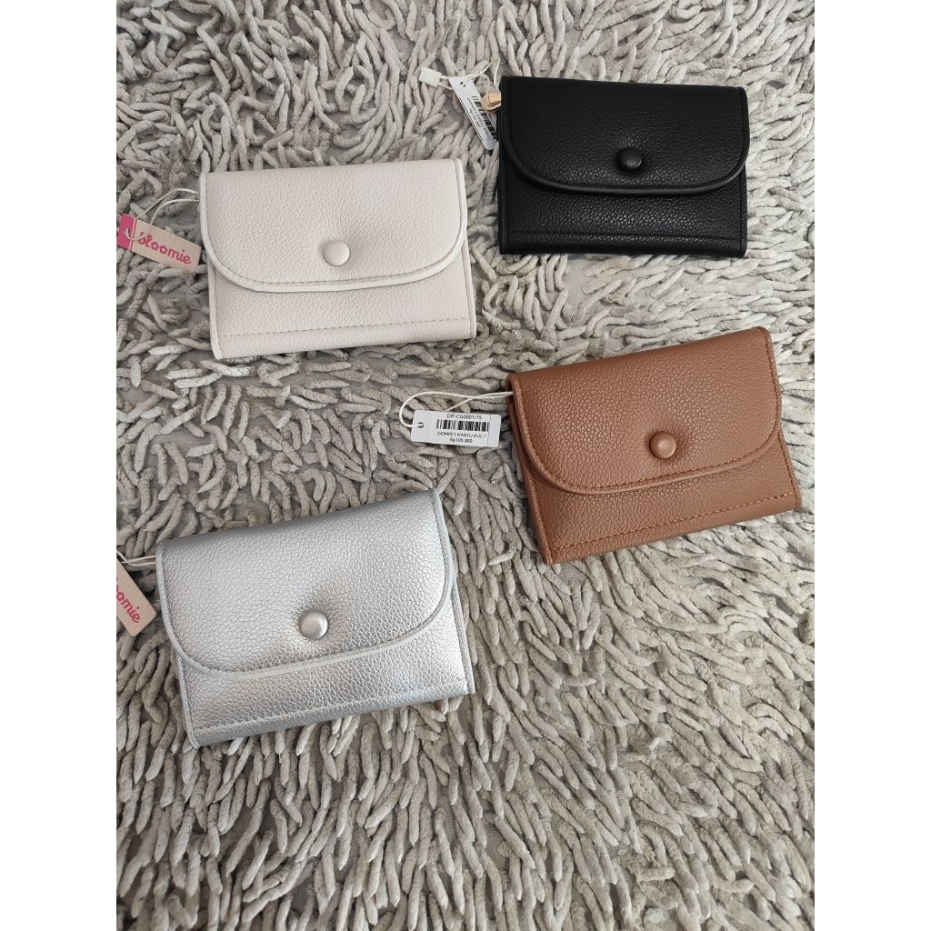 DP-CG0001/75 Dompet kartu kulit