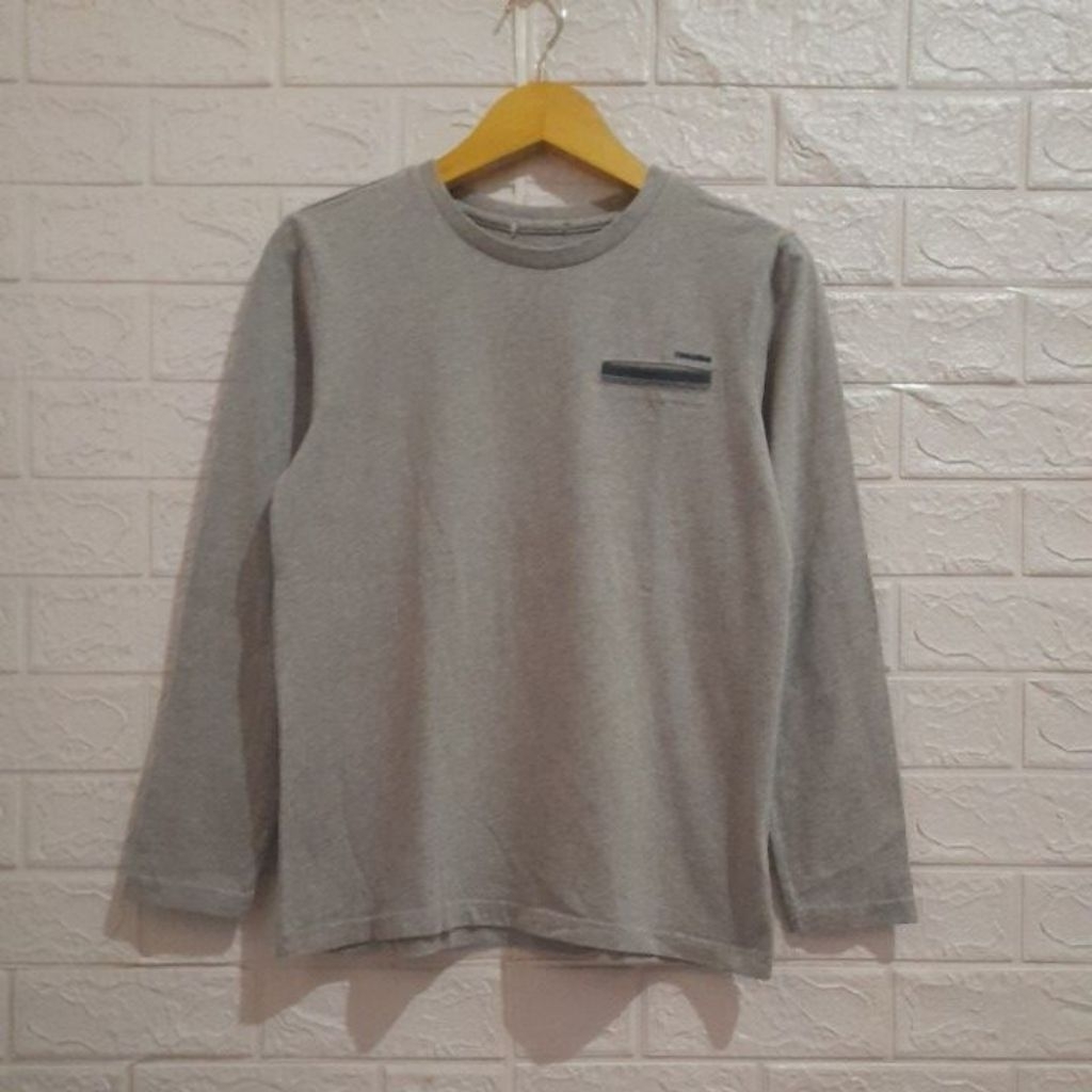 Kaos anak RENOMA abu size 160/LD 90 P 60