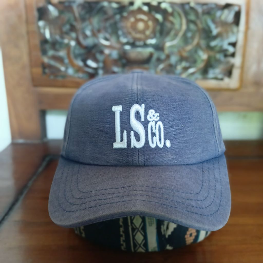 Topi vintage LEVIS.CO 2006