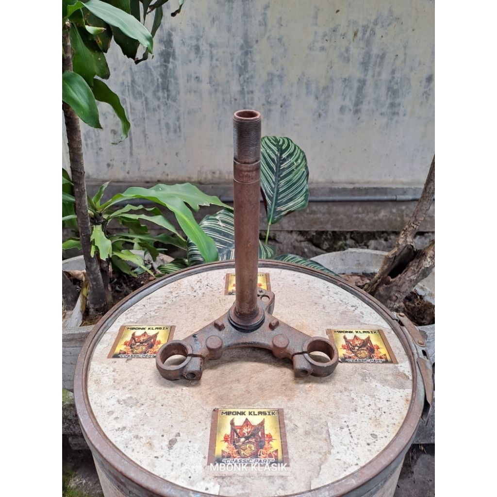 segitiga bawah honda gl100 gl125 glk ORIGINAL segitiga bawah gl100 gl125 segitiga bawah honda gl 100