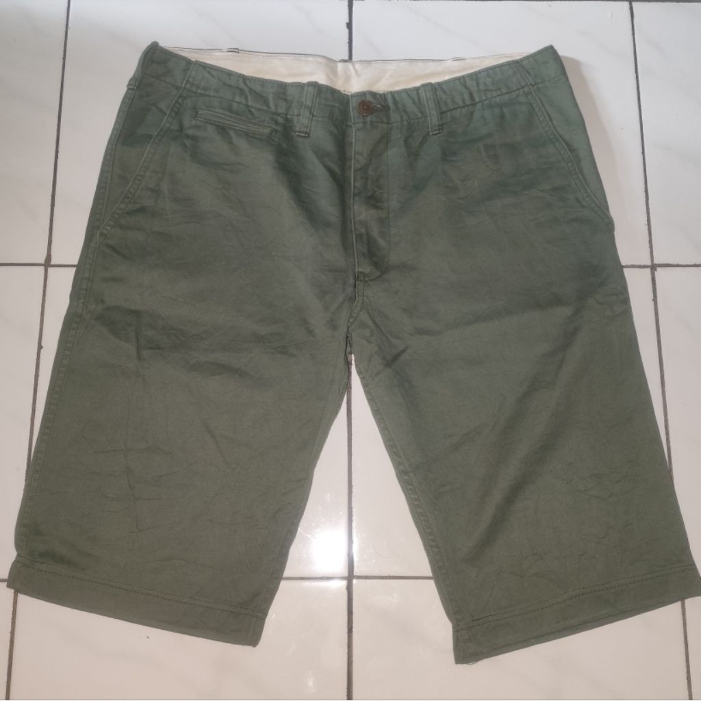 uniqlo green army chino