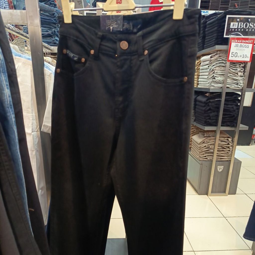 celana jeans Jb boss
