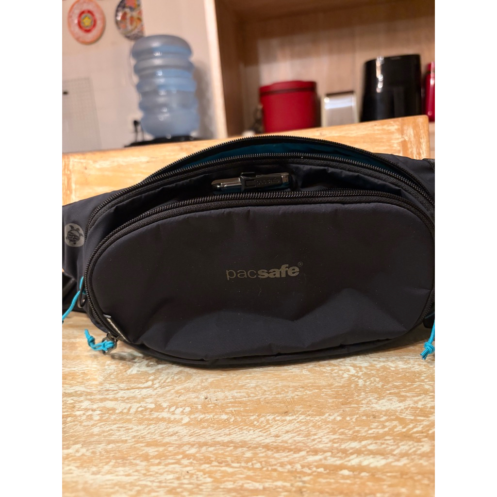 Pacsafe waist sling bag eco