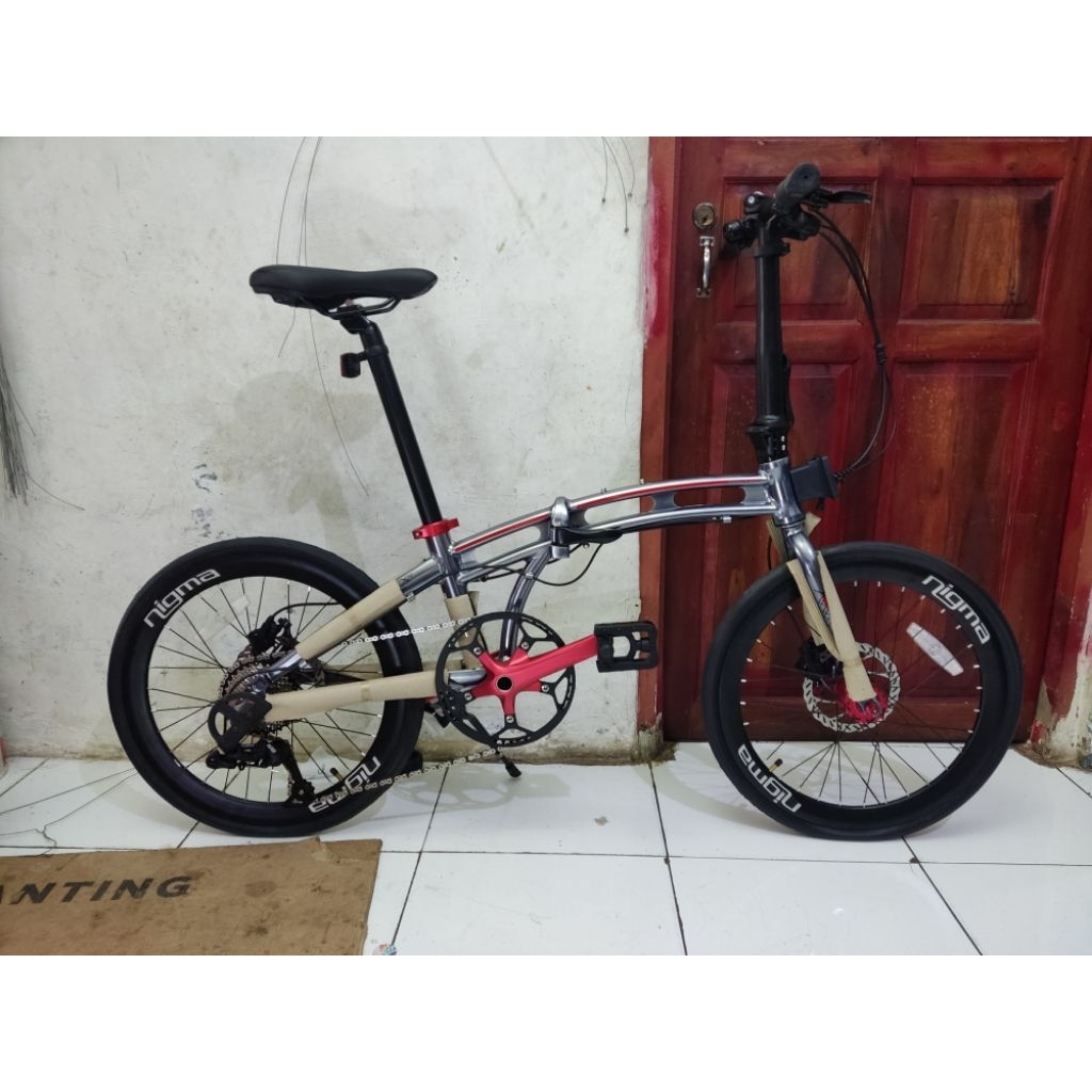 Sepeda Lipat United Nigma V 20 Inch 100% Original Rem Hidrolik BB HT2 10Speed (BARU)
