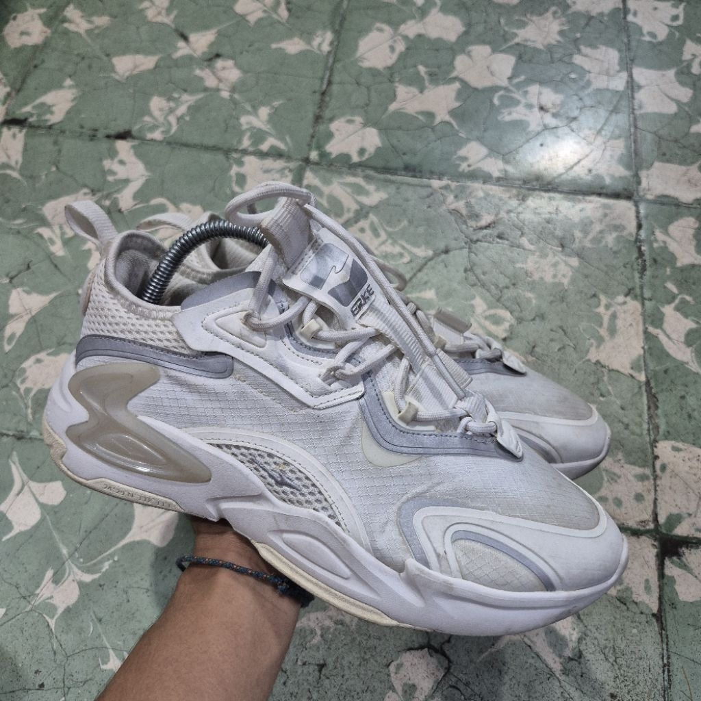 Sepatu Erke Sneakers Pria(40)