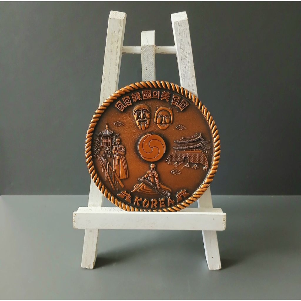 pajangan piring tembaga Korea