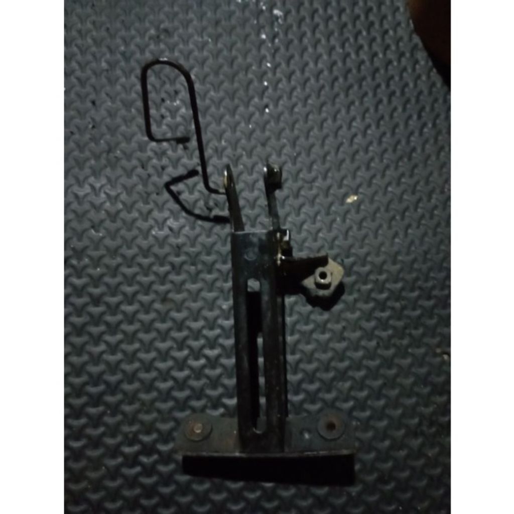 dudukan tameng depan beat fi,beat pop 2013-2015 original copotan