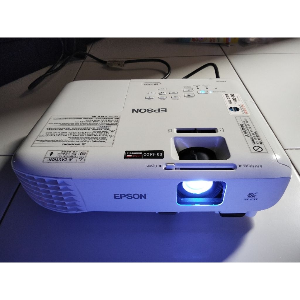 Proyektor Epson EB S400 HDMI 3200ANSI Lumens SVGA 3LCD