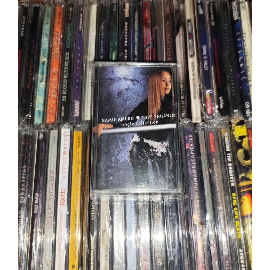 Kaset Namie Amuro - Love Enhanced Single Collection