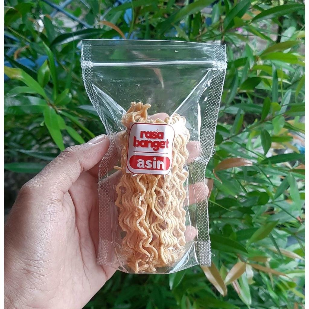 Mie Kriting / Mie Kremes /Mie Kering Gurih Asin