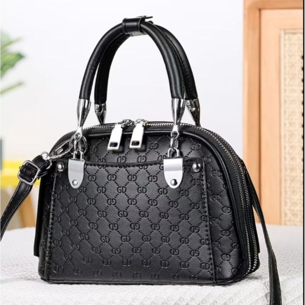 TAS, TAS IMPORT WANITA, TAS IMPORT KEKINIAN, TAS JALAN, TAS UNDANGAN, TAS CEWEK, TAS BARU, TAS DEWAS