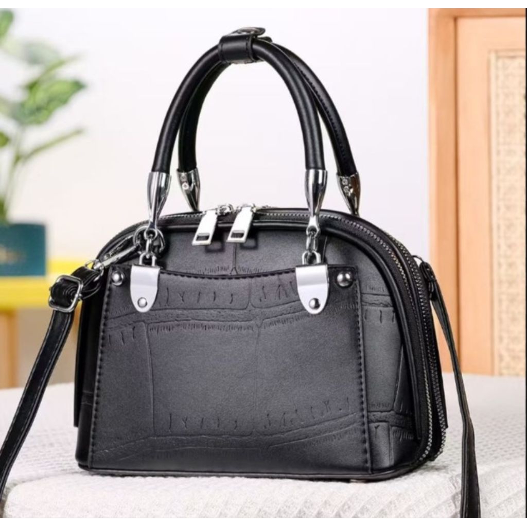 TAS, TAS IMPORT WANITA, TAS IMPORT KEKINIAN, TAS JALAN, TAS UNDANGAN, TAS CEWEK, TAS BARU, TAS DEWAS