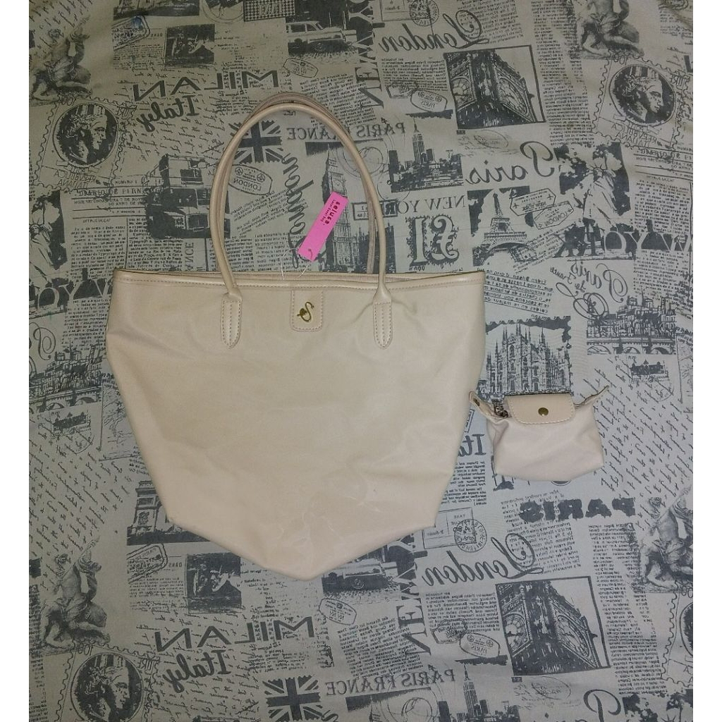 Preloved Selusa Bag Totebag Cream