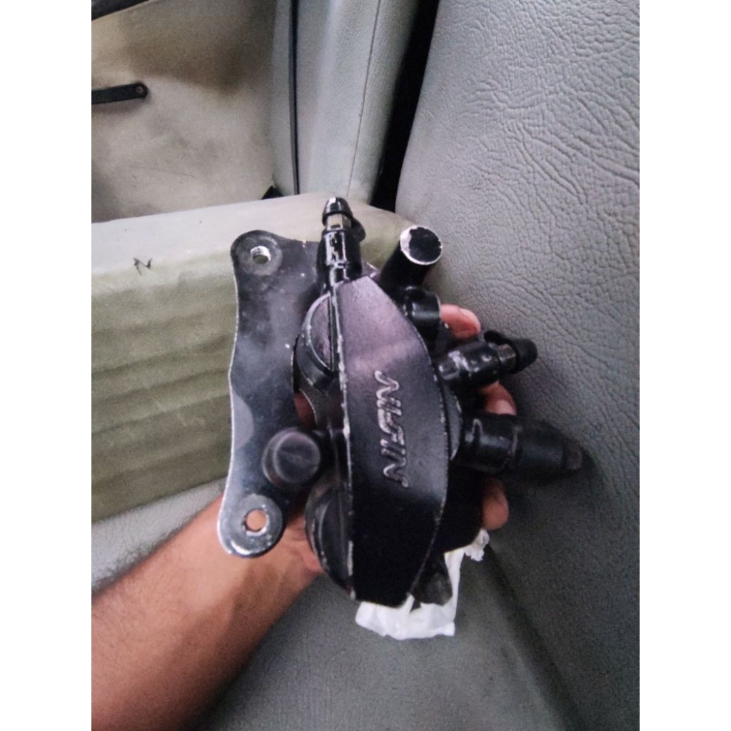 kaliper pcx cbu ori copotan