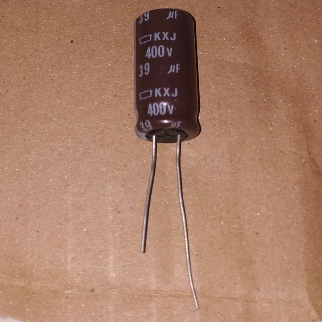 C Elco Elko 39uF 400V 39 uF 400 V