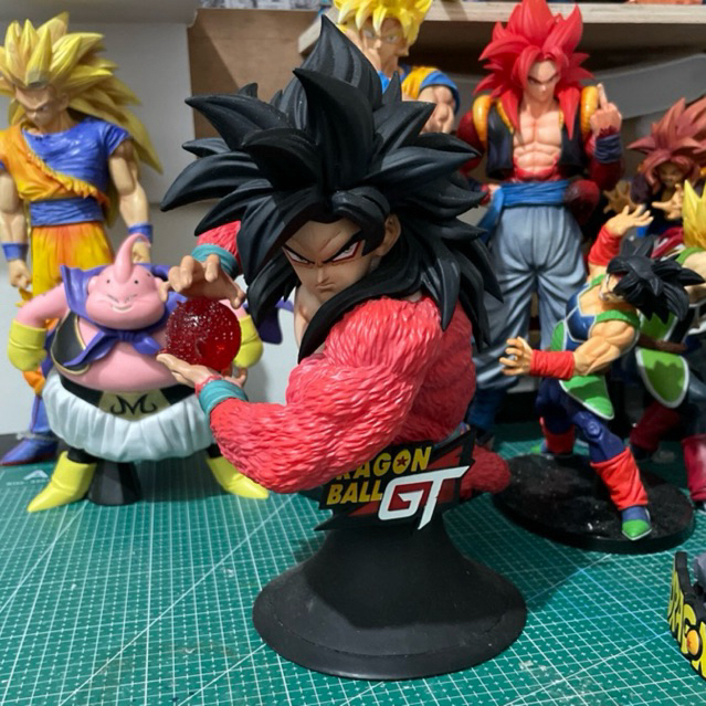 Dragon Ball Son Goku SSJ4 Bust 24cm