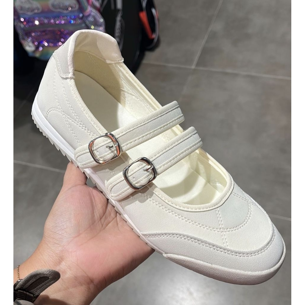 AirWalk women escalate suede