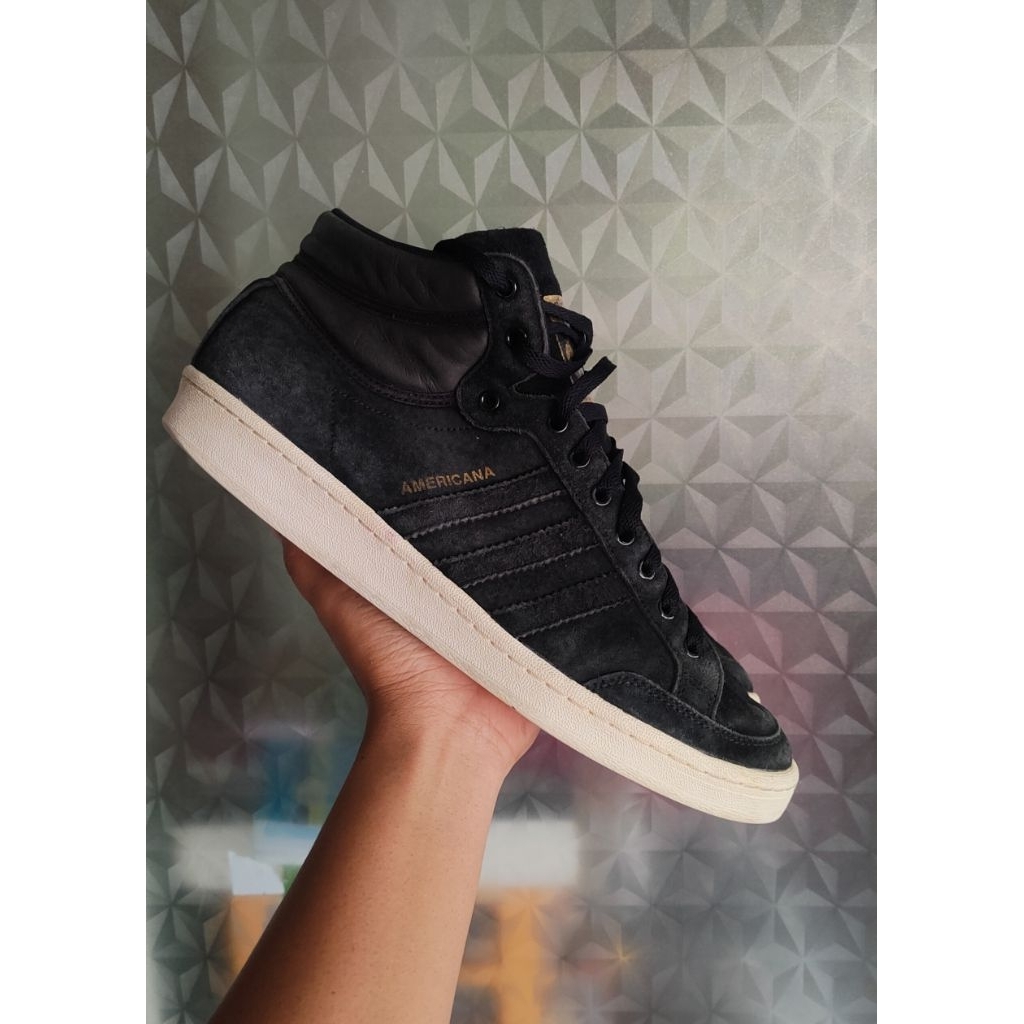 sepatu Adidas SZ 45 second bekas preloved