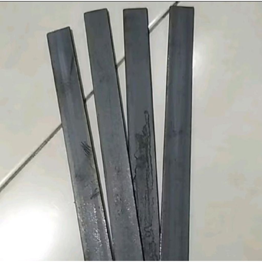 Plat Besi Strip Ukuran 5mm × 32mm × 300mm