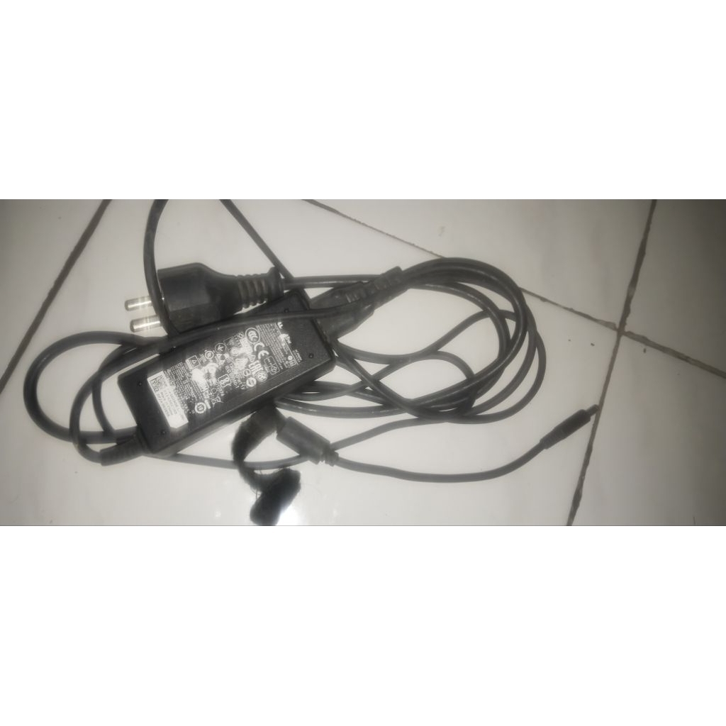Adaptor Charger Laptop Dell 45W – Kompatibel Dell Inspiron 3180